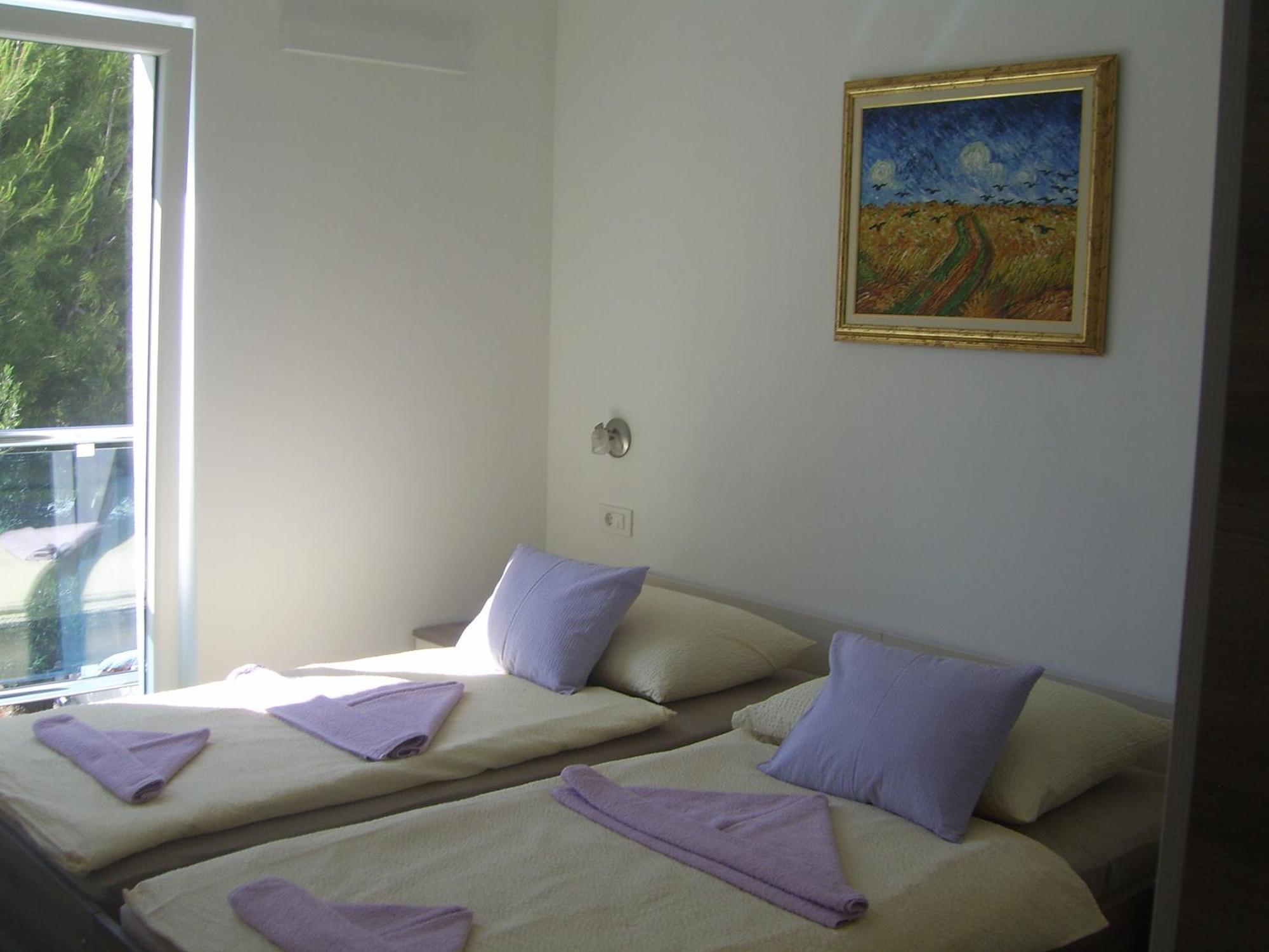 Apartments Villa Erik Rogoznica  Rom bilde