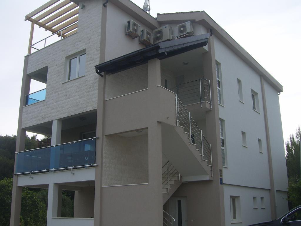 Apartments Villa Erik Rogoznica  Eksteriør bilde