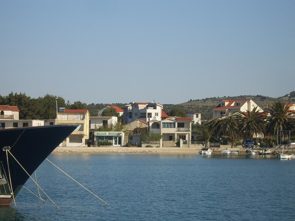 Apartments Villa Erik Rogoznica  Eksteriør bilde