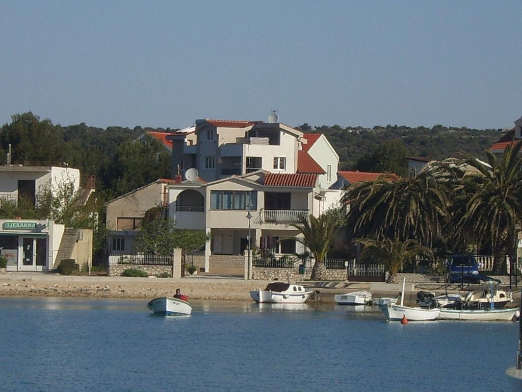 Apartments Villa Erik Rogoznica  Eksteriør bilde