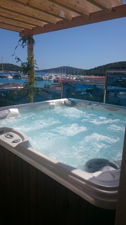 Apartments Villa Erik Rogoznica  Eksteriør bilde